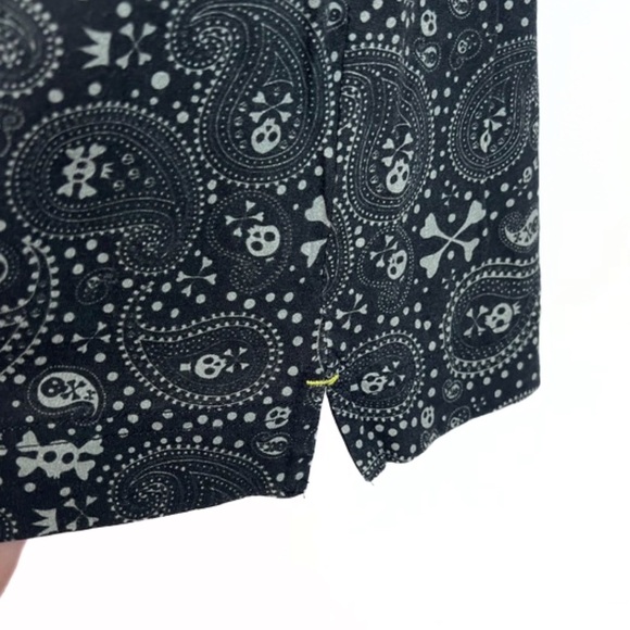 Skull & Paisley Classic Fit Short Sleeve Shirt Robert Graham WEON shirt - Picture 9 of 13